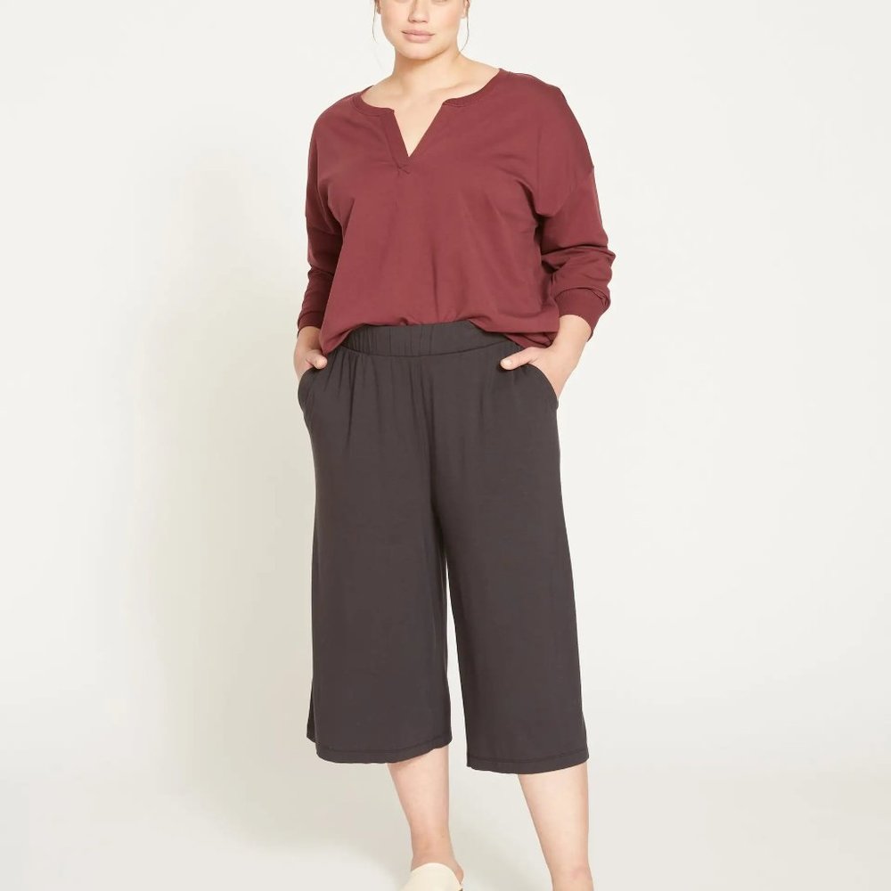 Universal Standard Pull-On Cropped Pants